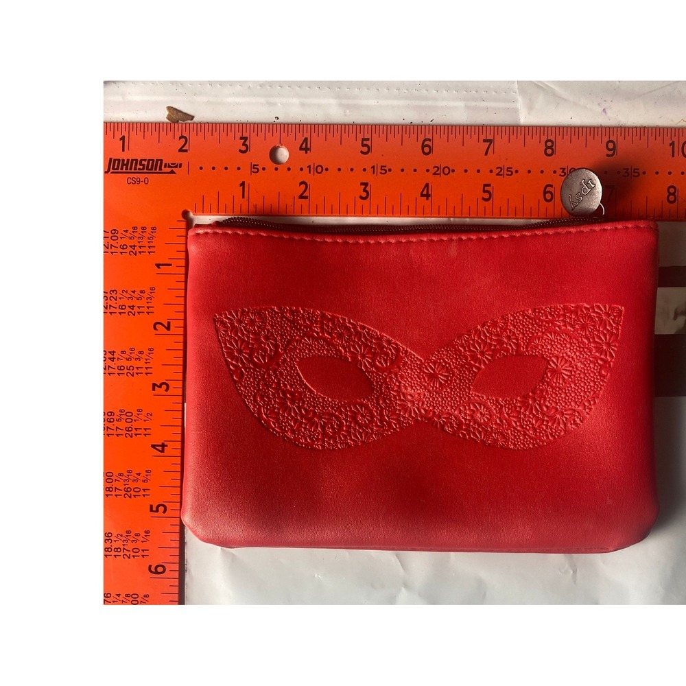 Ipsy Red Faux Leather Makeup Bag Textured Eye Mask Masquerade Pouch Zip NN33